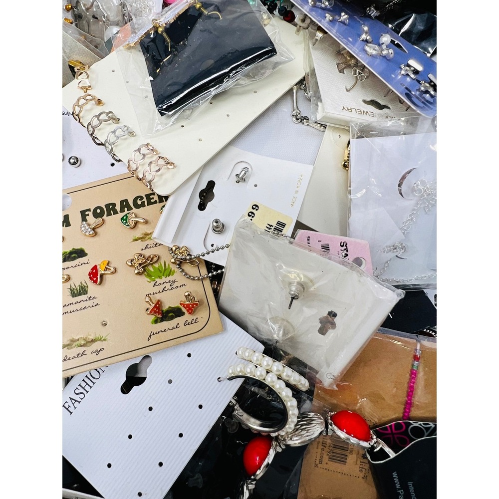 Mystery Jewelry Assorted New Necklace, Bracelet, Earring Lot of 4lbs Wearable - Picture 16 of 16